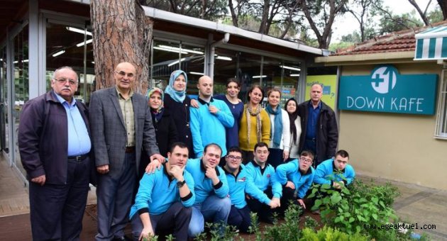+1 Down Kafe ile hayatları değişti