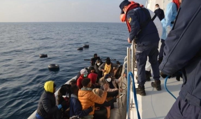 İzmir açıklarında 59 düzensiz göçmen kurtarıldı