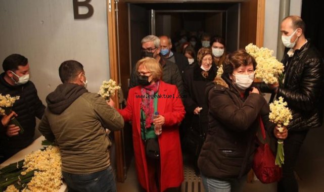 Bergama çiçek açtı