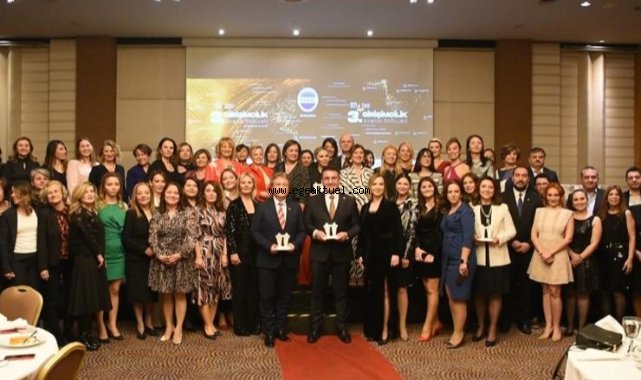 İZİKAD’dan Başkan İduğ’a büyük onur