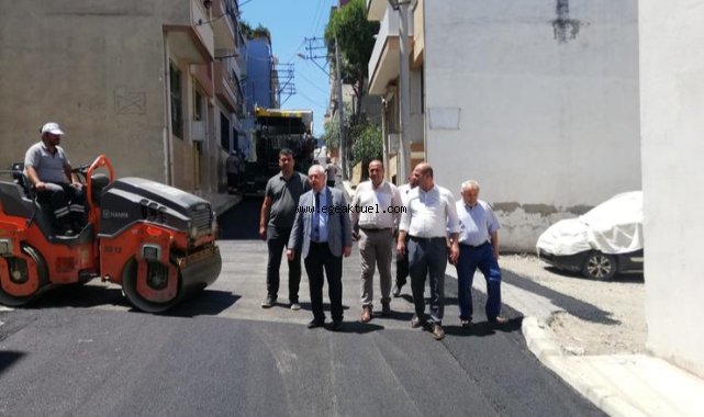 Karabağlar Belediyesi ekipleri tam kadro sahada
