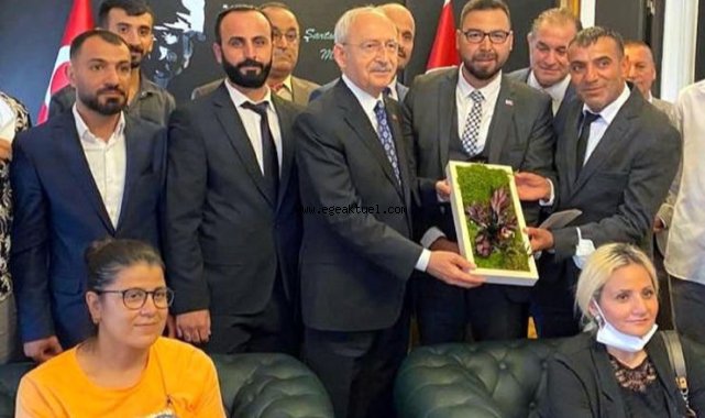 Kılıçdaroğlu, İzmirli seyyar satıcılarla buluştu
