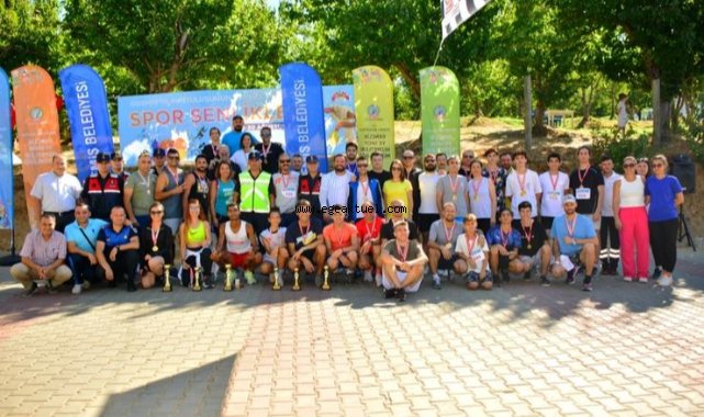 Kurtuluş coşkusu 5000 metre yol koşusu ile yaşandı 