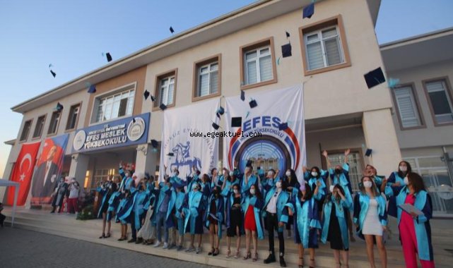 Efes Selçuklu gençlerin ilk cep harçlıkları yattı