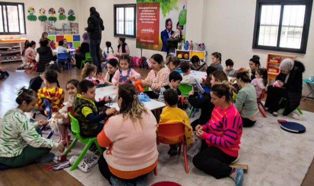 Çocuklar ve anneleri ahtapot atölyesinde buluştu