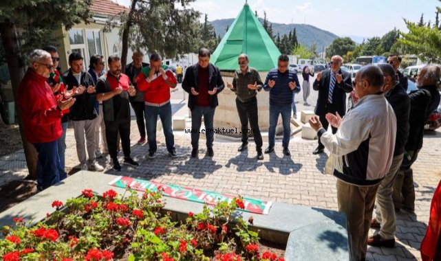 Kadızade Zühtü Işıl Mezarı Başında Anıldı