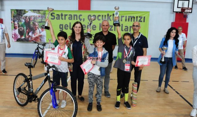 Balçova Ulusal Satranç Turnuvası’nda Şampiyonlar Belli Oldu