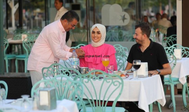 Genç çifte Başkan Sandal’dan jest