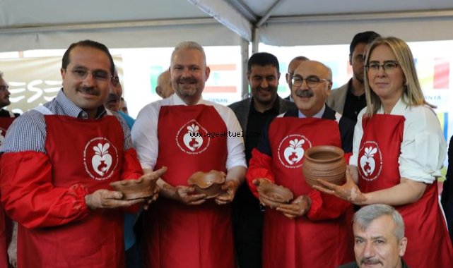 Dünya Menemen'de Buluşacak