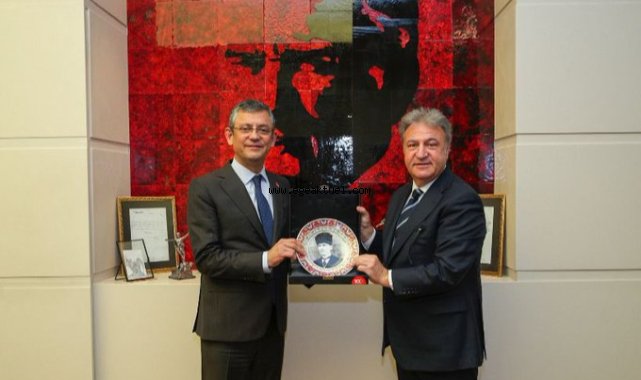 Başkan İduğ'dan Özgür Özel'e ziyaret