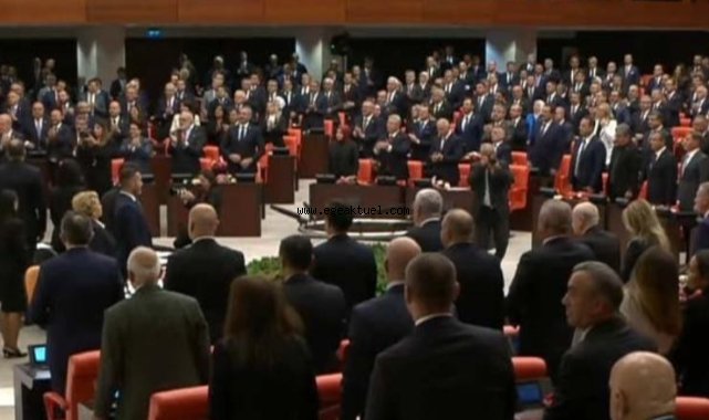 Talimat Özgür Özel'den: CHP'de Ayağa Kalkma Gerilimi