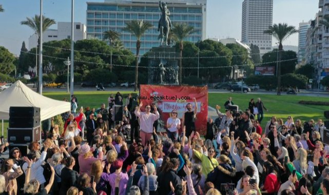 Konak yeni yıla dansla 'merhaba' dedi
