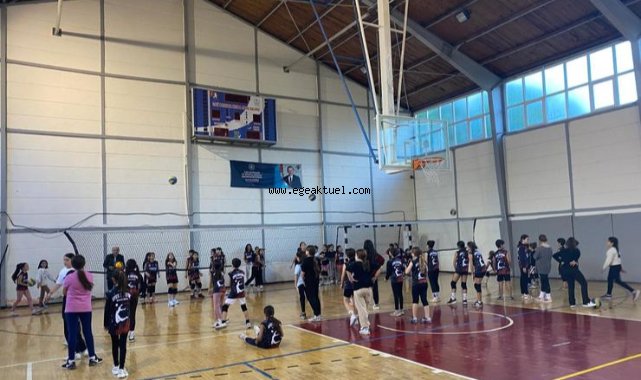 Efes Selçuklu çocuklar kışı sporla geçiriyor