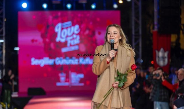 Sevginin günü Konak’ta Love Fest ile kutlandı
