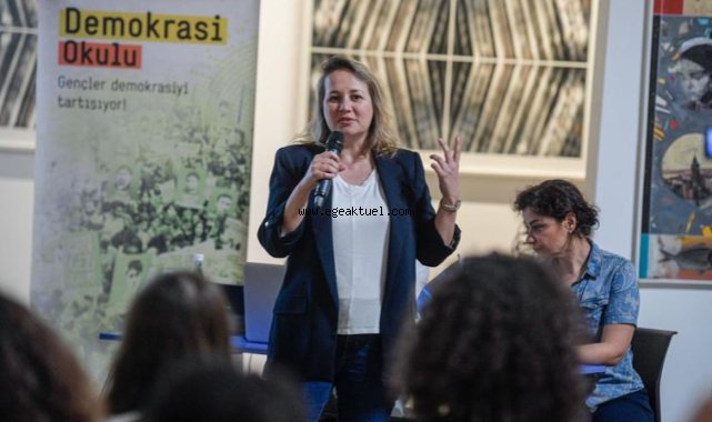 Akdeniz Akademisi Demokrasi Okulu açıldı