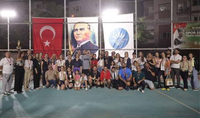 Karabağlar’ın kortlarda 19 Mayıs heyecanı