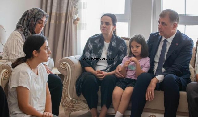 Başkan Tugay yangın şehidi İbrahim Demir’in ailesini ziyaret etti