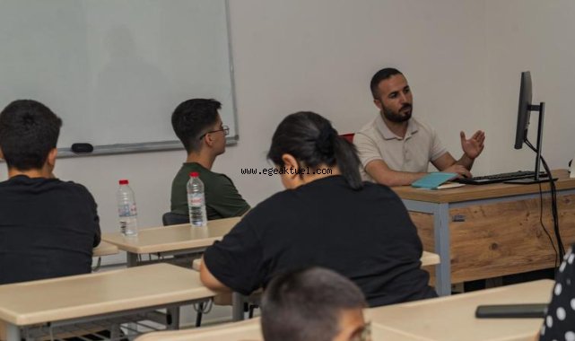 Sınav Destek Merkezi tercih döneminde de öğrencilerin yanında