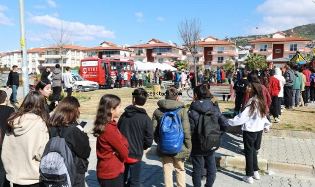 Efes Selçuk’ta beslenme çantaları dayanışma ile doluyor