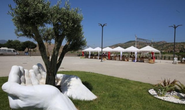 Efes Tarlası Yaşam Köyü’nde Üretici Pazarı Kuruluyor