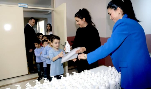 Bayraklı’da 14 Okulda 2 Bin 200 Öğrenciye Hijyen Eğitimi