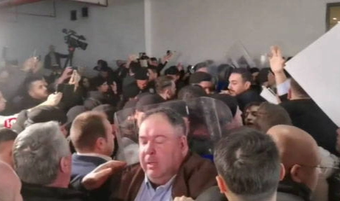 Bursa Büyükşehir Ak Parti'ye Geçti