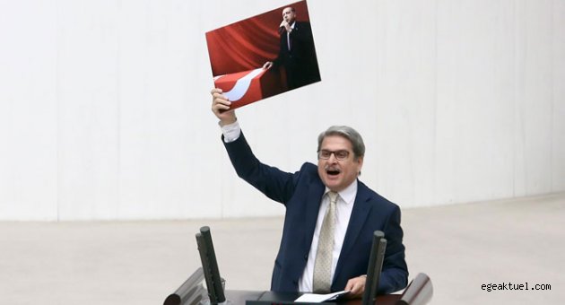 “9 Eylül 1 kasımın şafağıdır”