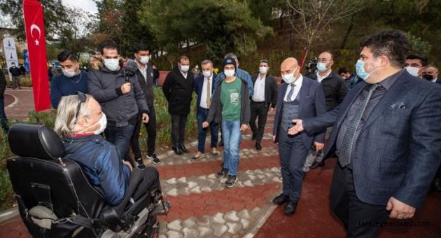 Adile Naşit İzmir’de ölümsüzleşti