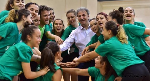Alkışlar Bornova’nın sultanlarına
