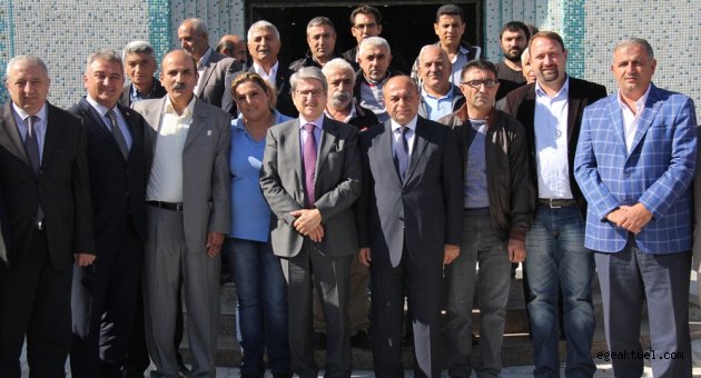 Aşure günü mazlumların zalimleri mutlaka alt edeceklerinin sembolüdür