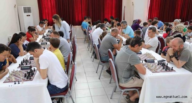 Babalar ve çocukları yarıştı