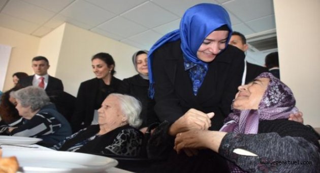 Bakan Kaya İzmir’den Avrupa’yı vurdu