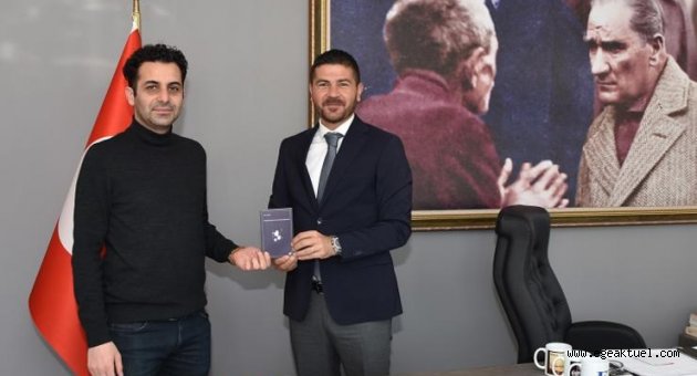 Başkan Fatih Gürbüz İçin İmzaladı