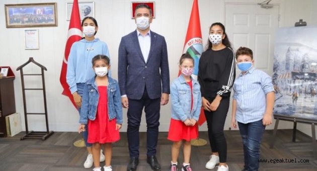 Başkan Kayalar çocukların isteğini geri çevirmedi