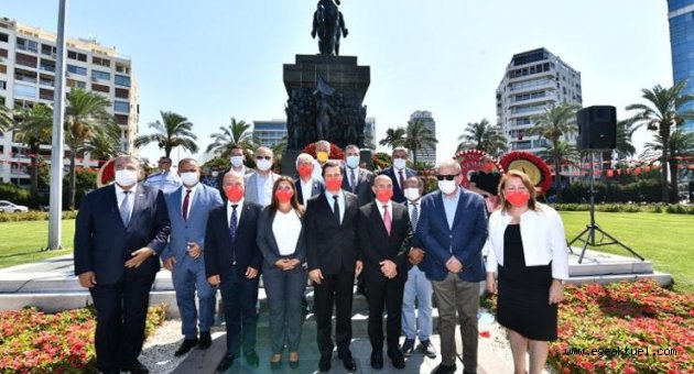 Başkan Soyer CHP’nin 9 Eylül törenine katıldı