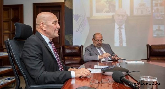 Başkan Soyer Fikir Önderleri Forumu'nda projelerini anlattı