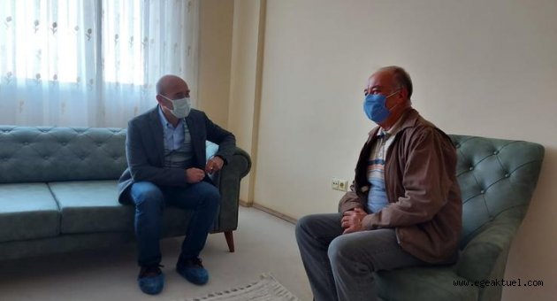 Başkan Soyer Uzundere'deki konutlara yerleşen depremzedeleri ziyaret etti