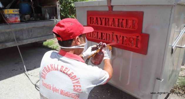 Bayraklı sokakları pırıl pırıl