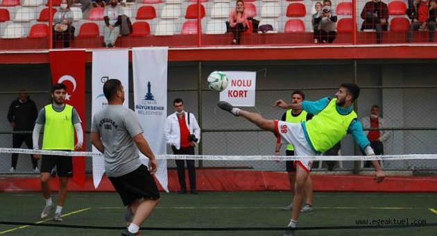 Bayraklı'da 'Ayak Tenisi Turnuvası' sonuçlandı