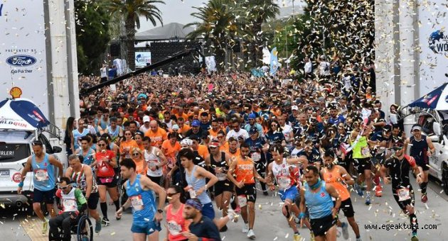 Binlerce İzmirli “koşamayanlar için” koştu