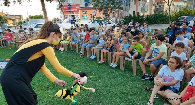 Bornovalı miniklere kuklalı eğlence