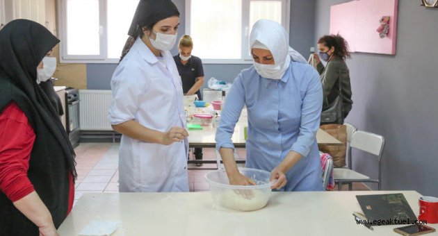 Buca Belediyesi kurslarına kadınlardan yoğun ilgi