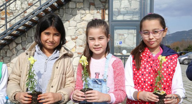 Bucalı çocuklar doğayla kucaklaşıyor