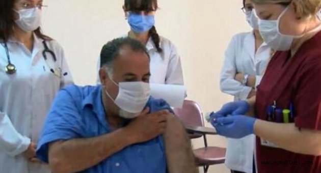 Cerrahpaşa'da ilk gönüllü aşılama uygulandı
