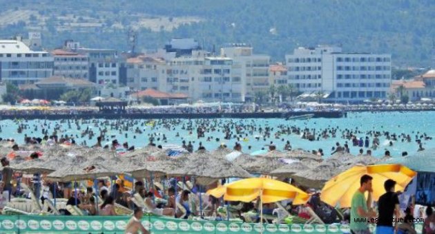 Çeşme'de 'deniz kirli' diyene tazminat davası açacaklar