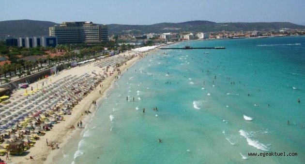 Çeşme'de plajlar doldu