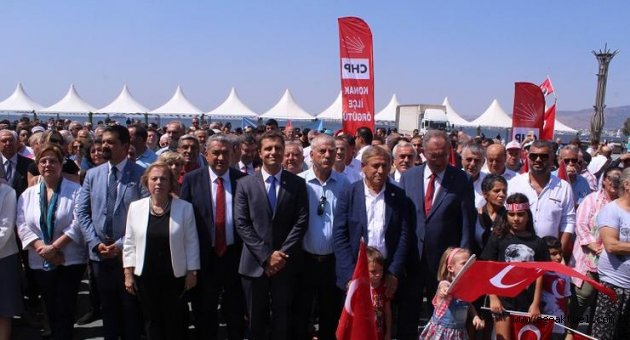CHP İzmir'den Bayram kutlaması