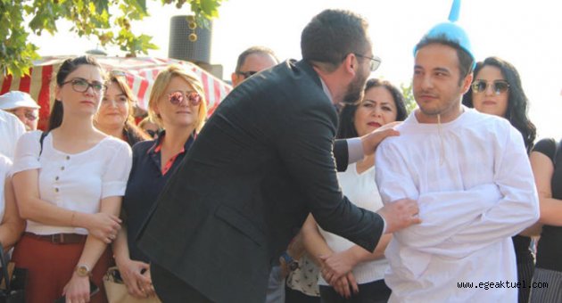 CHP Konak Gençlik Kolları bugün farklı bir eyleme imza attılar!