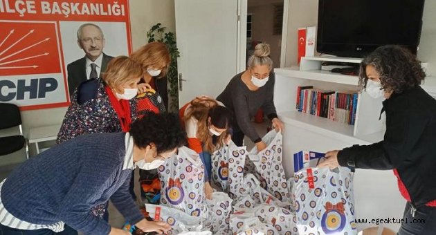 CHP’li kadınlar çocukları sevindirdi