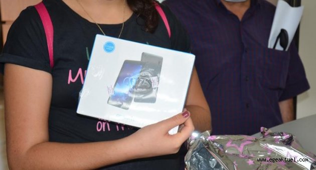 Efes Selçuk'ta tabletler sahiplerini buluyor